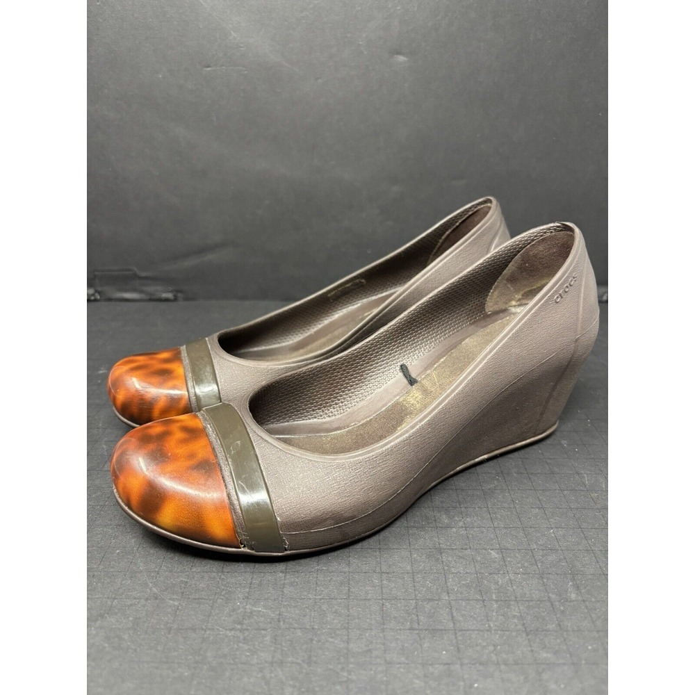 CROCS Women's Wedge Heels 15508 Brown Capβ Toe Tortoise Slip on Shoes US 8